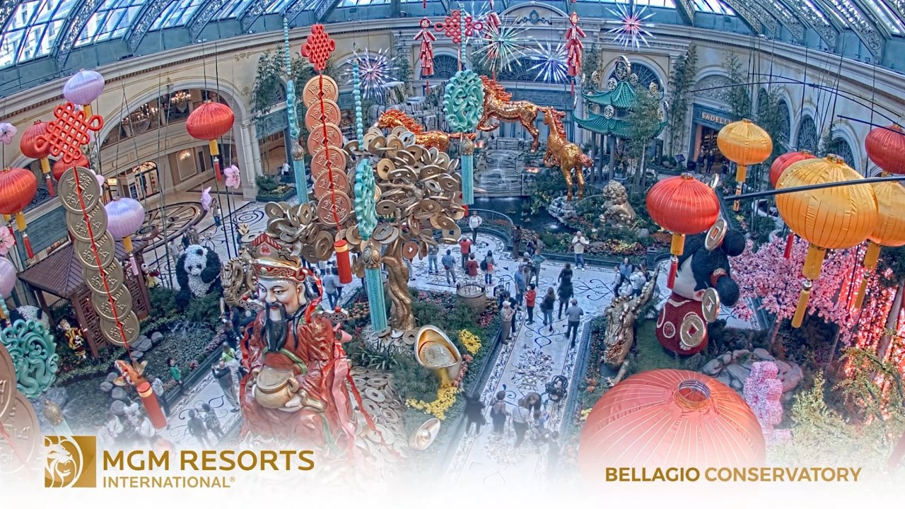 Bellagio Conservatory & Botanical Gardens Time-Lapse | Las Vegas, NV