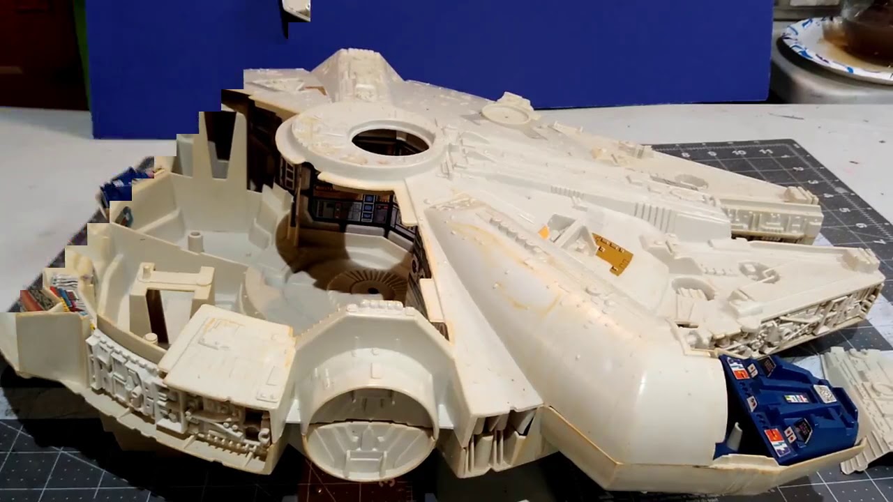 Восстановление Kenner Millenium Falcon (1979) в рамках бюджета + разборка игрушечного мотора Kenner.
