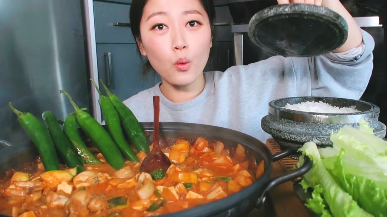 (Recipe Mukbang) I DROOLED EDITING THIS...Oyster Soy Bean Paste Stew(?) WRAP Mukbang!! 굴 강된장 먹방입닏ㅏ