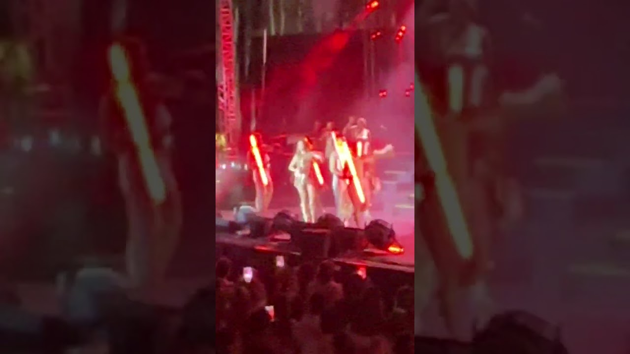 Hadise konseri 