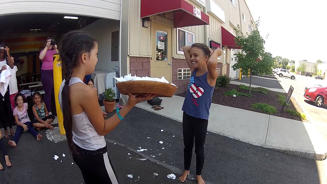GOPR0078 pie throwing practice
