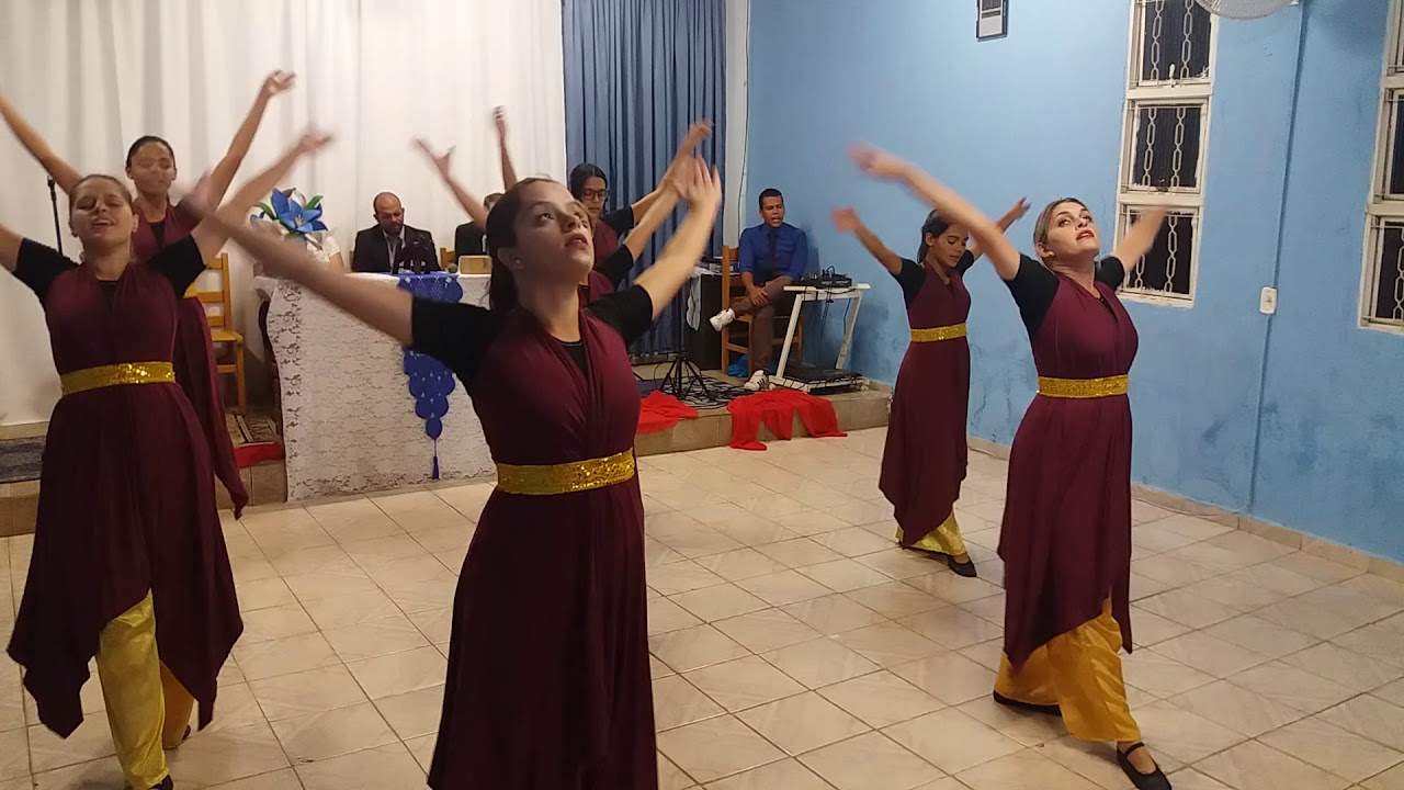 Eu me rendo ( Ministério Mergulhar) Ministério de Dança Expressão & Louvor