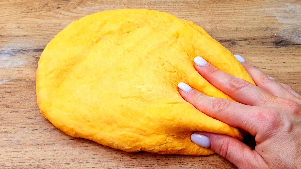 Я занимаюсь этим более 25 лет! Просто смешайте муку с морковью, без яиц и без масла.
