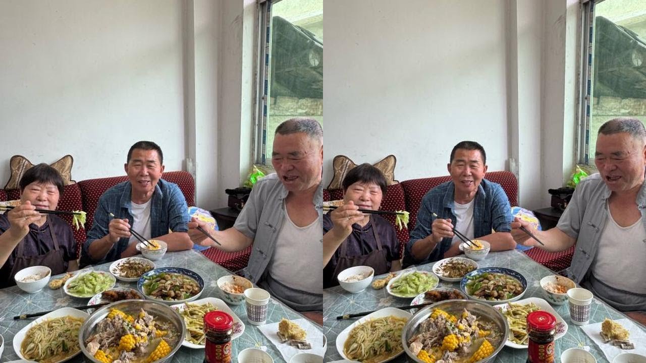 儿子和妈妈一起，弄几个农家小菜，和老家亲人边吃边聊