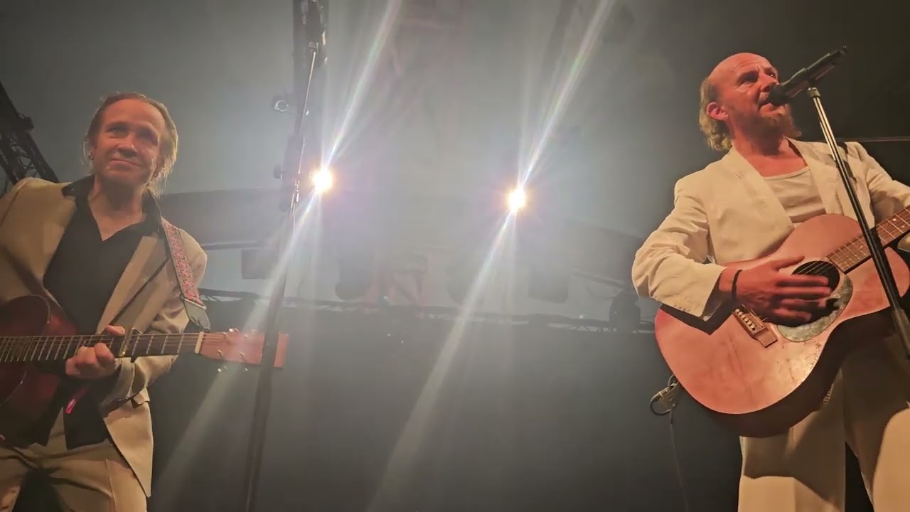 Samuli Putro & Jarkko Martikainen - Tuhkaa korulippaassa/On elettävä huolella / Huvilateltta 17.8.24