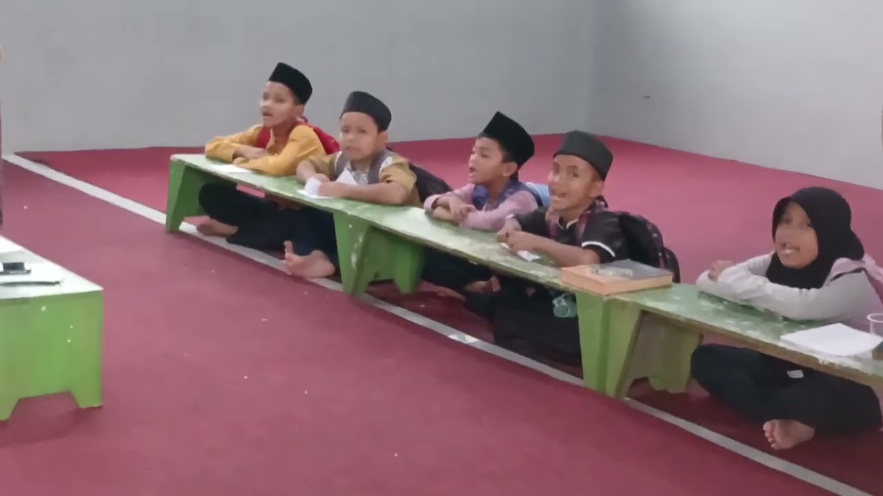 KEGI. KBM MADIN JAM SORE KELAS 2 & 3 BERSAMA USTADZAH SRI MUJARIYAH & KYAI 'ABDUL MU'TI...