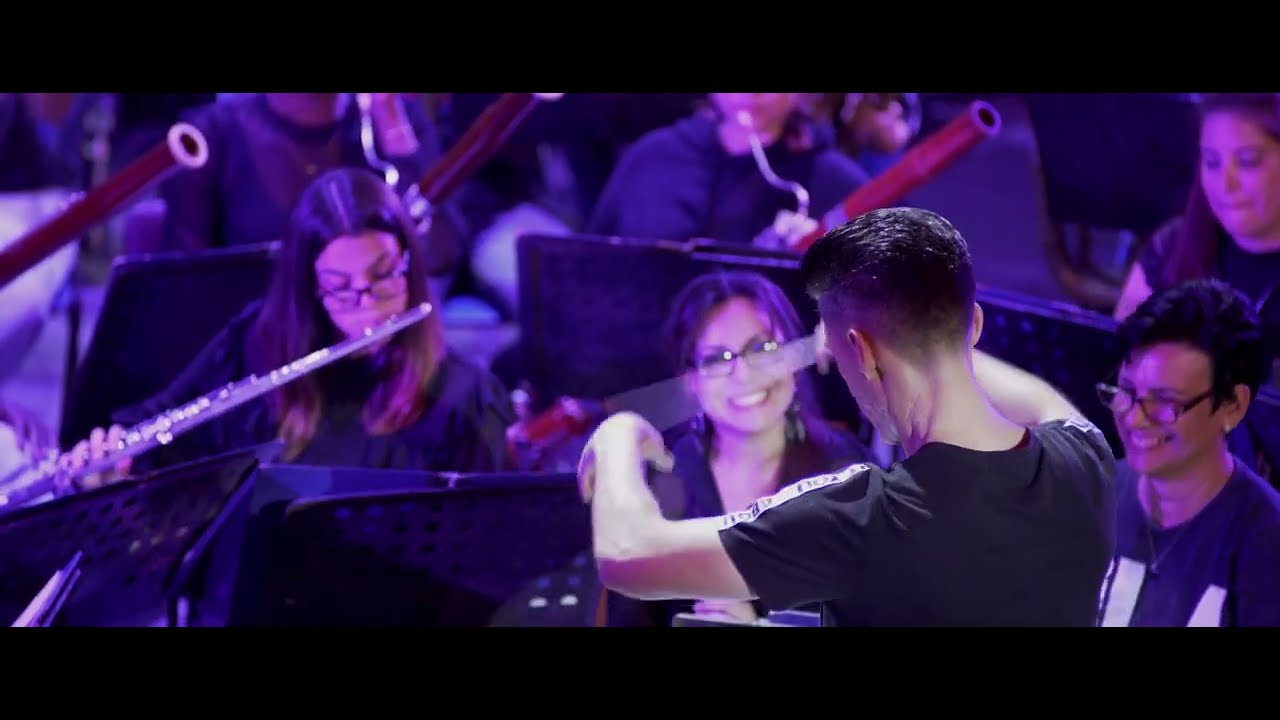 Elton John in Concert (arr. D. Campbell) dir. Igor E. Corcuera