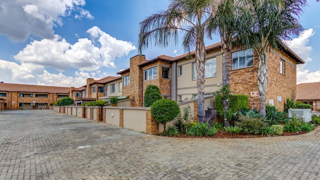 Accessible 2-Bed, 2-Bath Unit in Secure Retirement Village