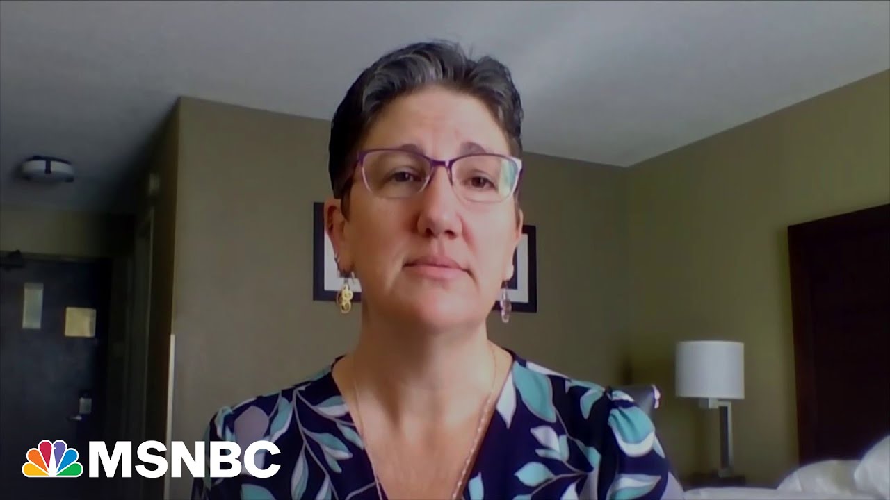 Former Florida teacher speaks out against strict education laws, book banning policies