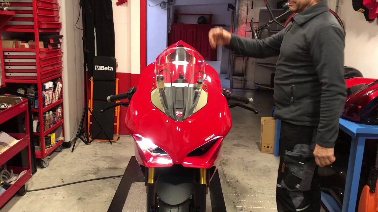 V-DAY CARBONVANI DUCATI PANIGALE V4S “JENA”