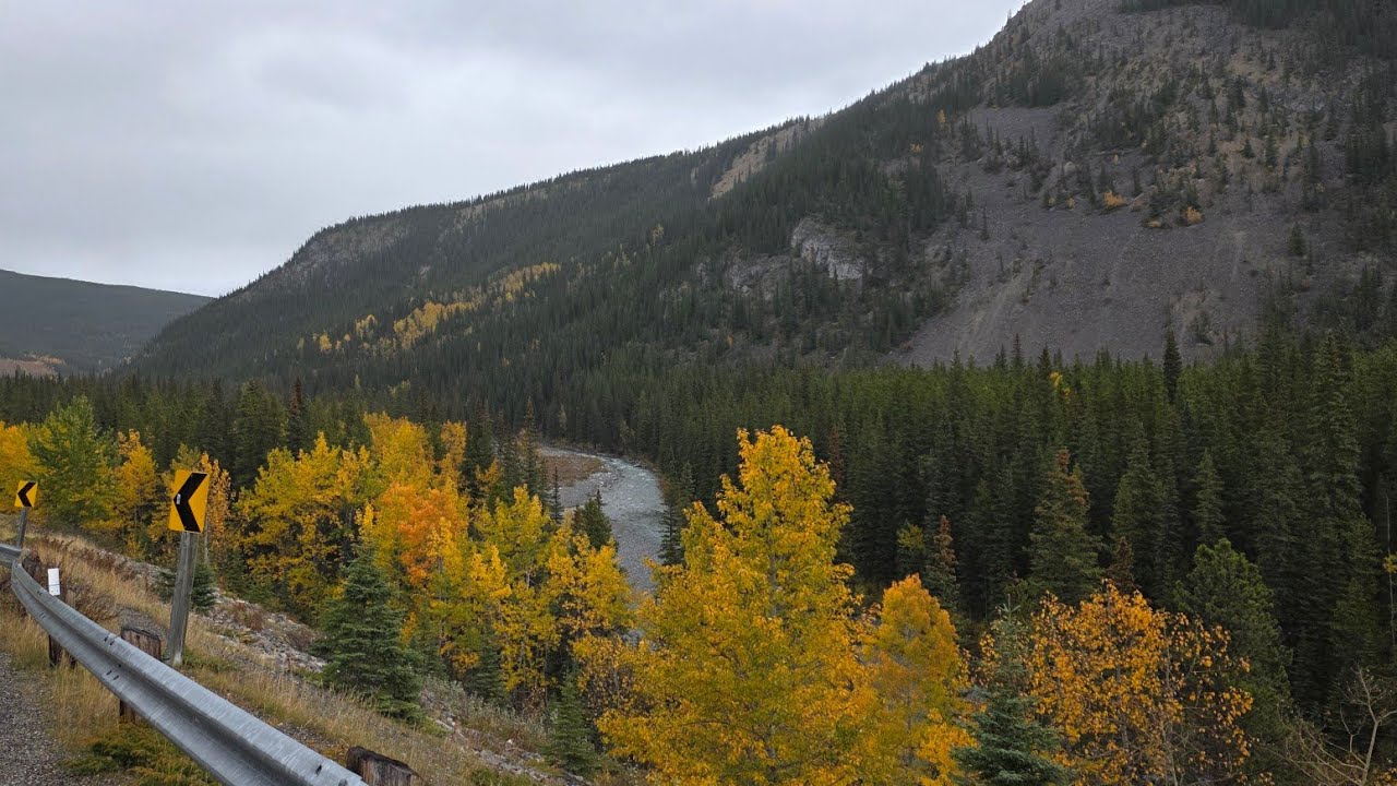 Exploring and beautiful autumn drive through Bragg Creek Provincial Park | Alberta | Canada