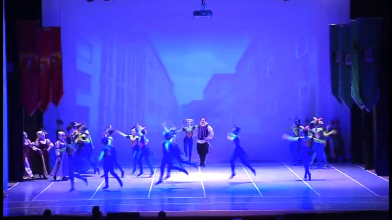ROMEU E JULIETA ACADEMIA MARCIA ANGELI 2014 PART 01