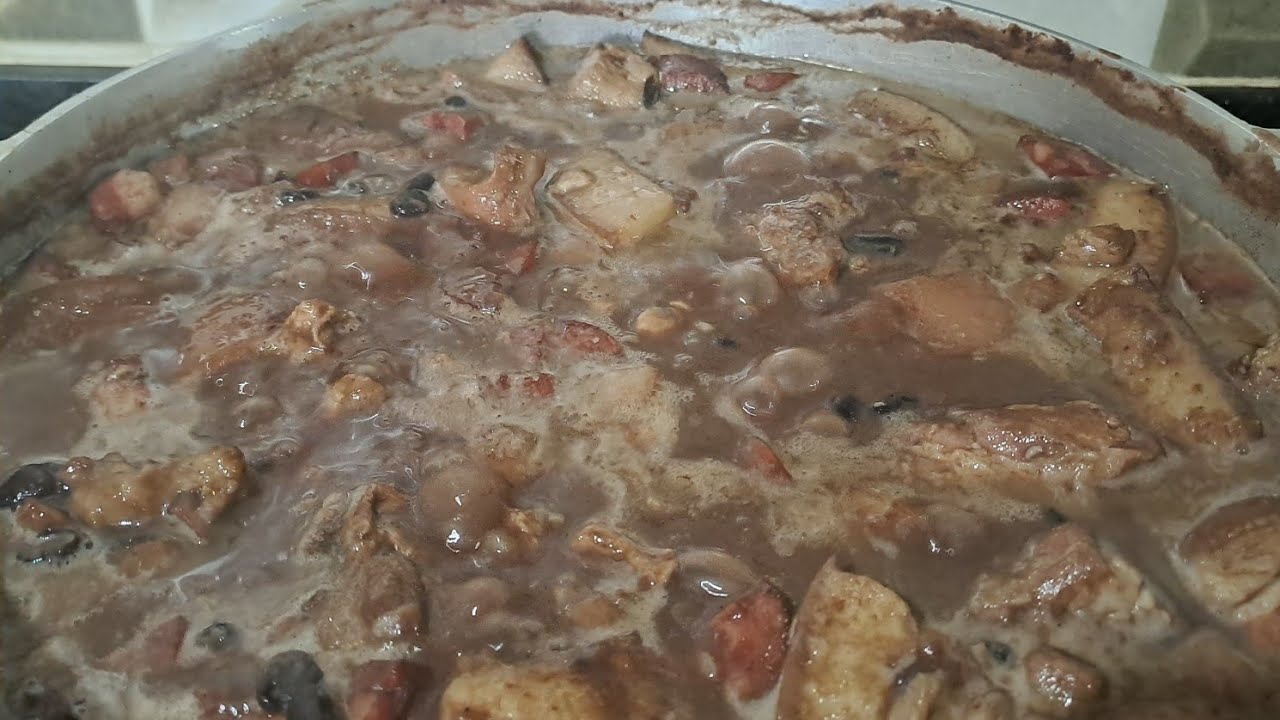 FEIJOADA MINEIRA SIMPLES E FÁCIL DE FAZER. 