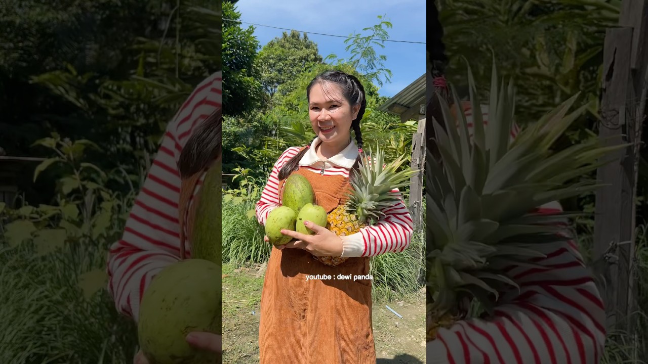 ngerujak dari  buah asam segar di samping rumah