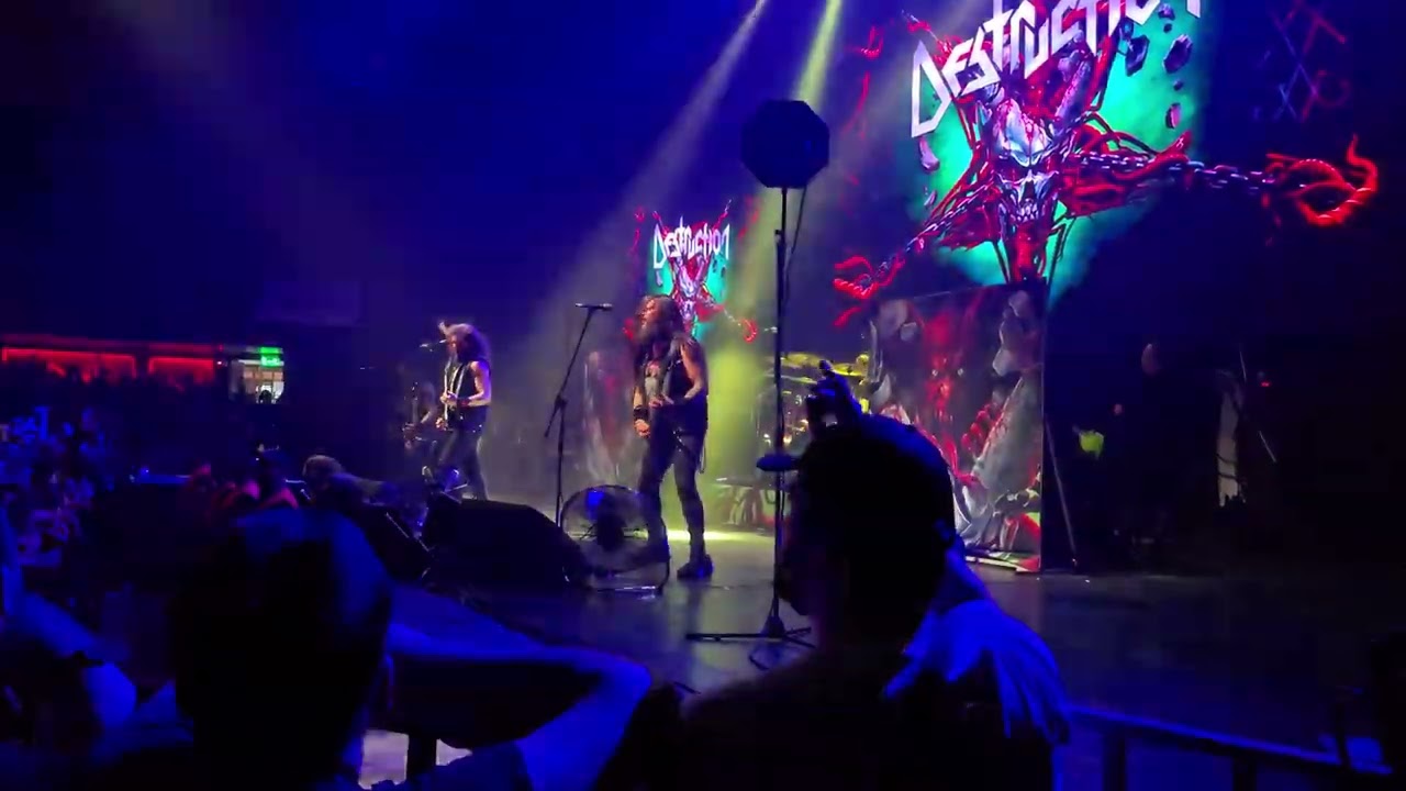 Destruction  17-01-2026 teatro caupolicán Chile
