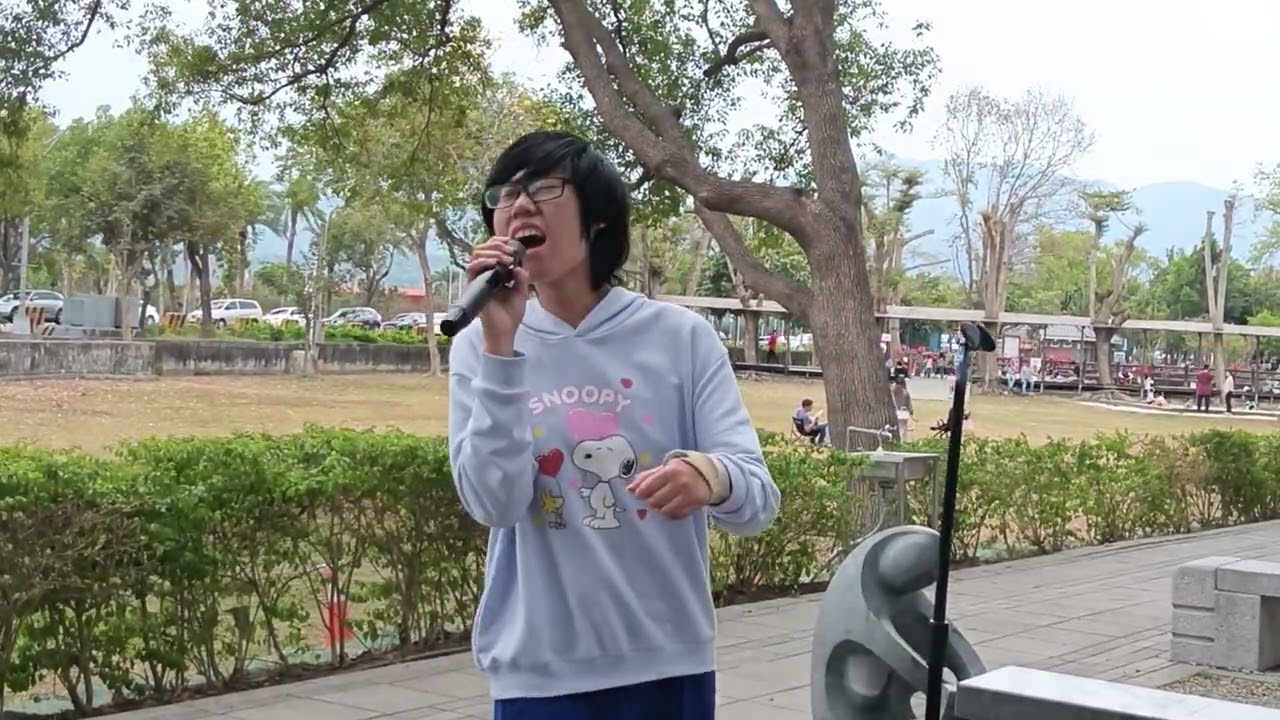 歌名：（雲中月圓） 地點： 古坑綠色隧道 2026/2/26 演唱者： 吳珮純