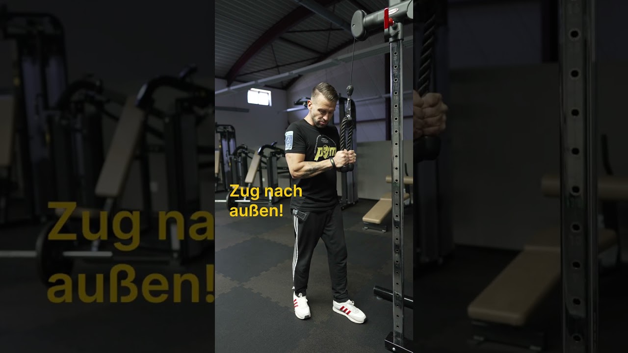 Ich zeige dir, wie du deinen Trizeps mit dem Seilzug richtig trainierst! 💪