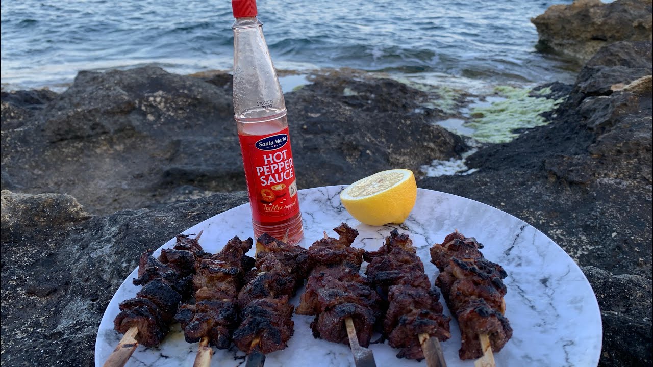 BEEF KEBAB SPIEßE GRILLEN BEIM ANGELN IM MITTELMEER 🔥🎣