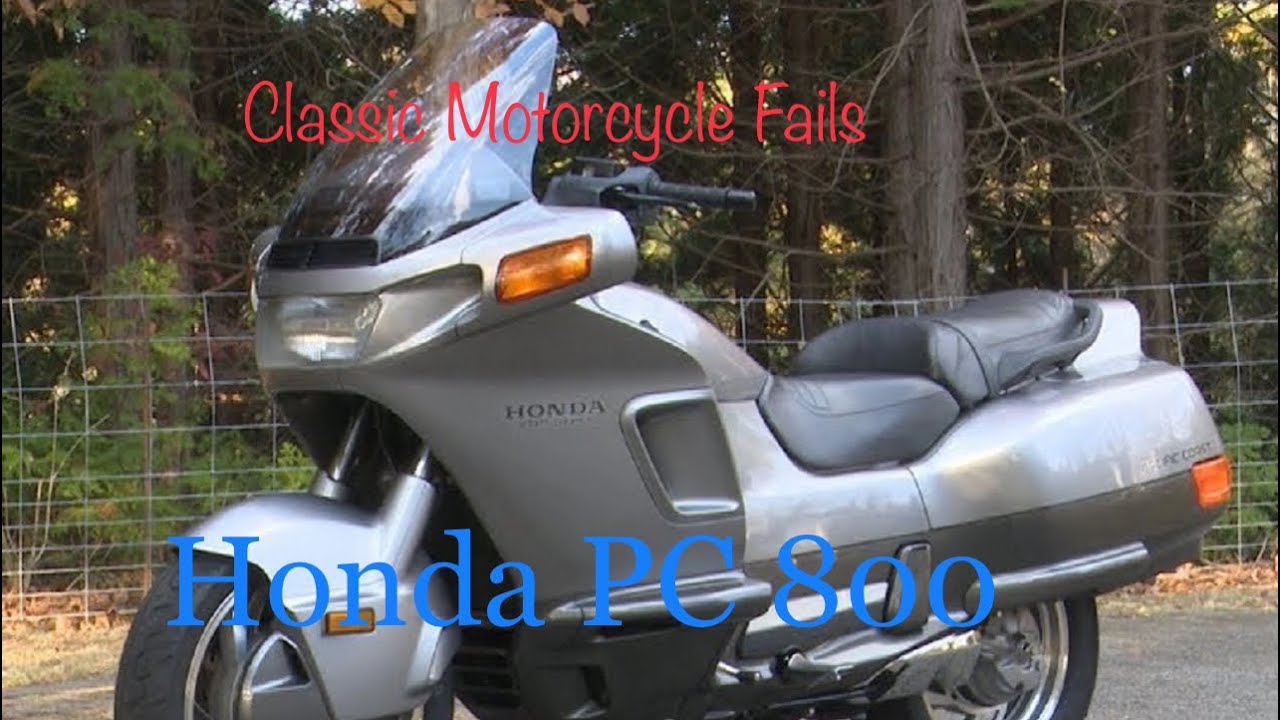 Классический мотоцикл проваливает гонку Honda Pacific Coast (PC) 800.
