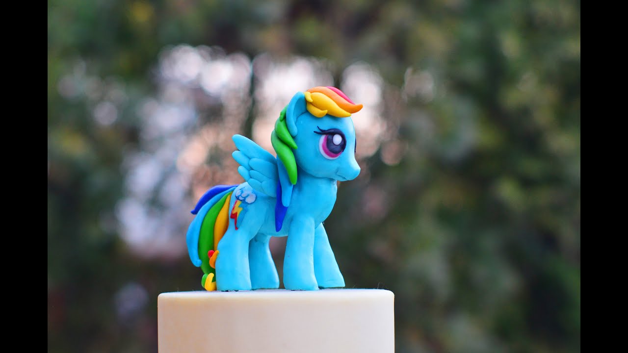 How to make a Rainbow Dash Cake Topper