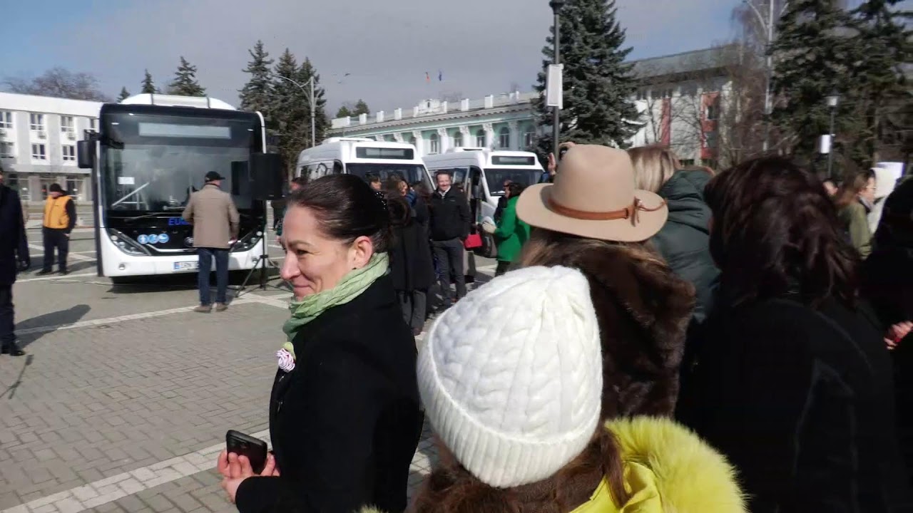 Ceremonia oficială de lansare a noii rețele de transport public urban din municipiul Ungheni