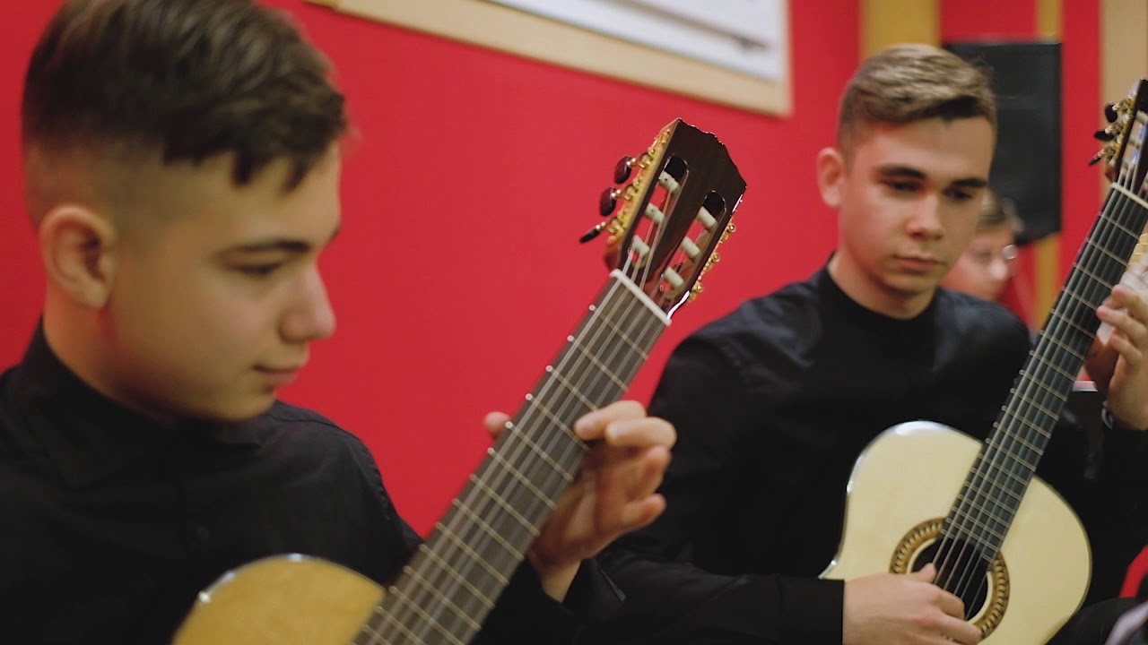 Salvador Cortez Linea Orchestrale | Terra Mia (P. Daniele) - Dario Giordano & Atella Guitar Ensemble