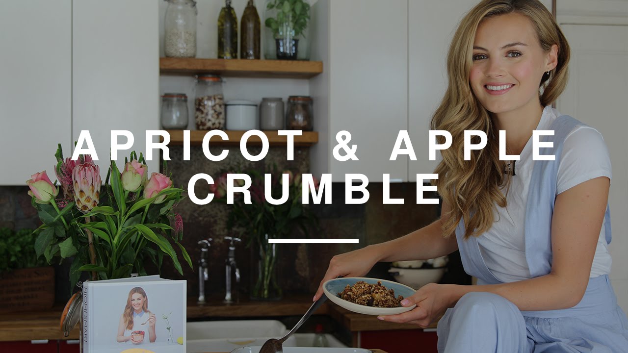 Niomi Smart - Apple & Apricot Crumble | Eat Smart | Wild Dish