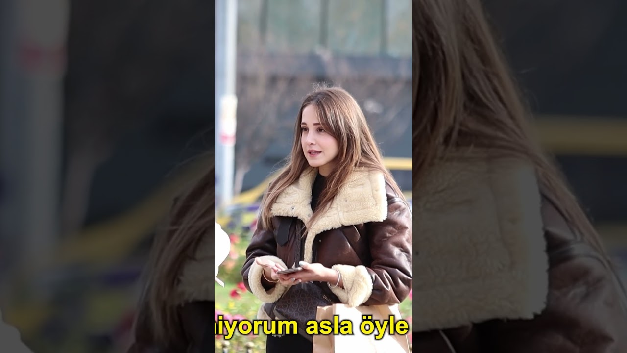 YARDIMSEVER KIZA İPHONE TELEFON HEDİYE ETTİK - İYİLİK AKIMI