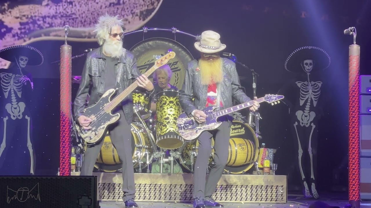 ZZ Top - Live in Las Vegas 2022, Raw Whisky Tour (4K) - Venetian Theater 2022-12-09 *FULL SHOW*