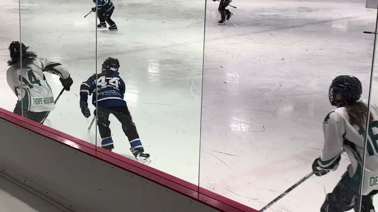 Tournoi Laval - Vortex Ben A défaite 2-3 contre Pointe Claire (14 février 2026) 