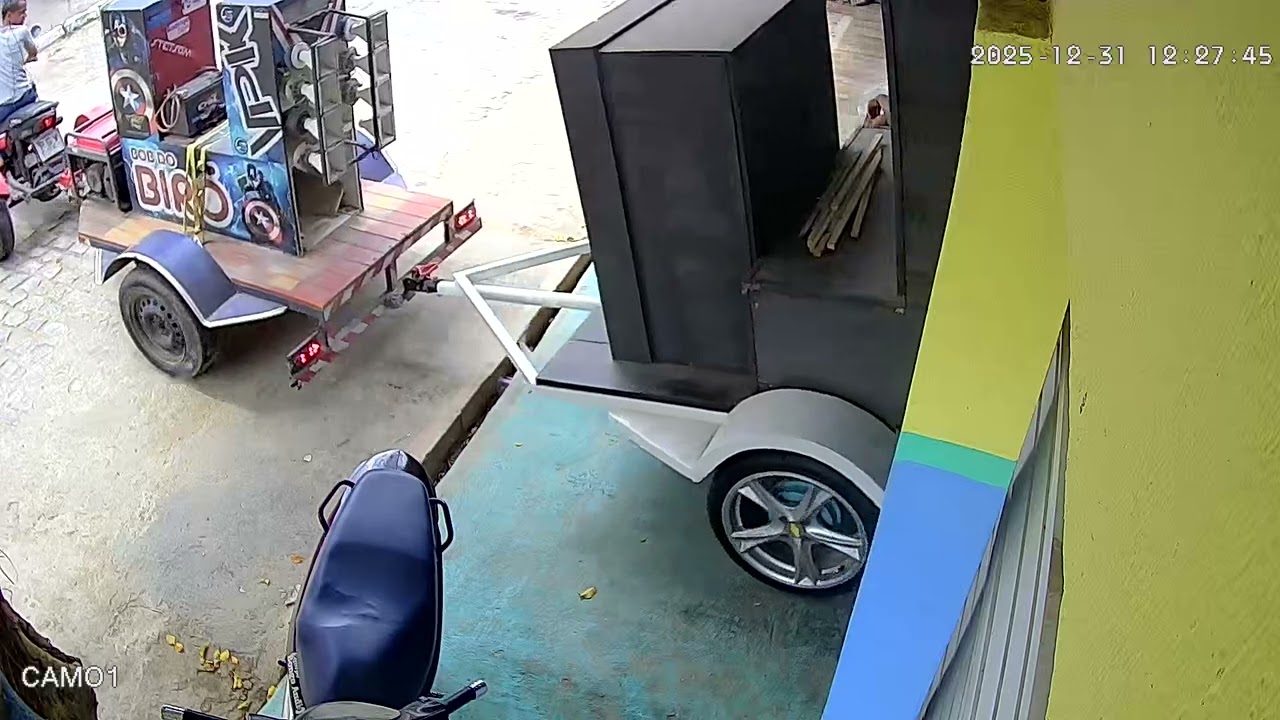 Pop 110 ou é uma Hilux kkkk