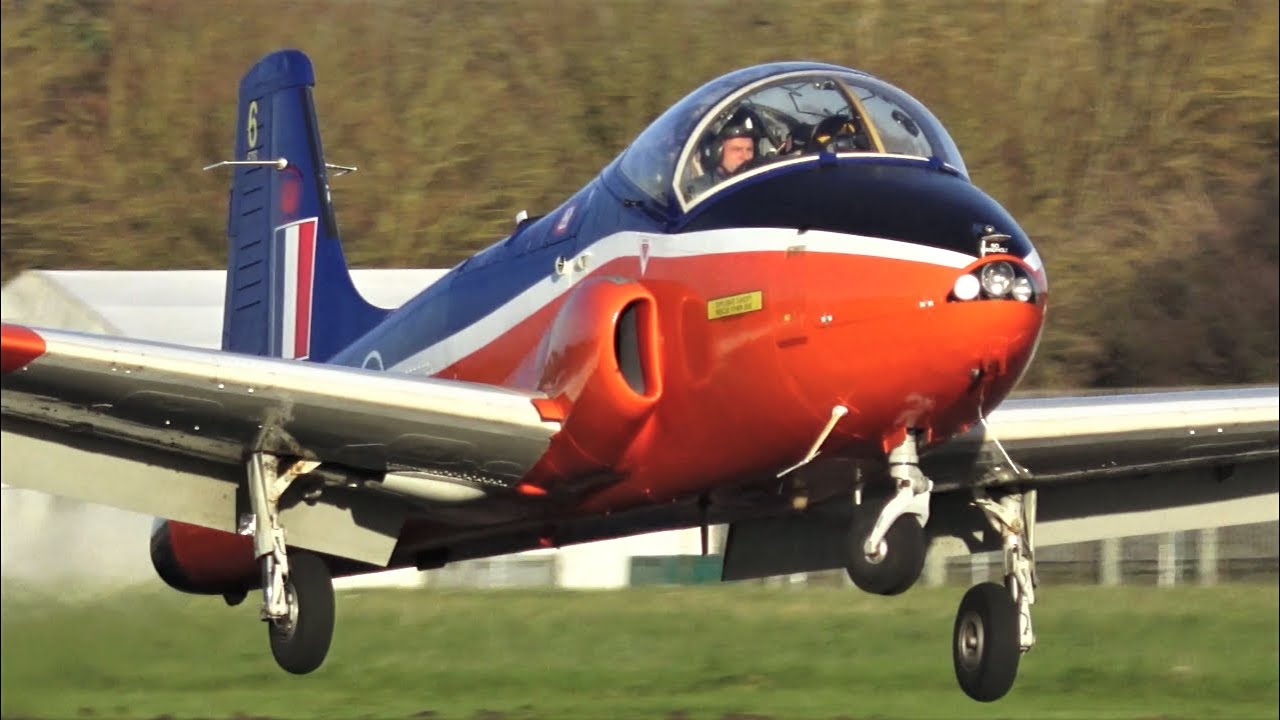 Classic jet operations at North Weald: Jet Provost & L-29