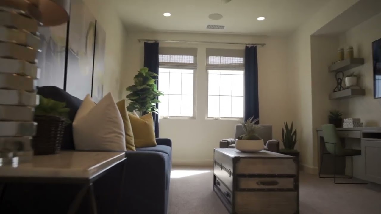 BEAUTIFUL MODEL HOME IN ORCHARD HILLS!