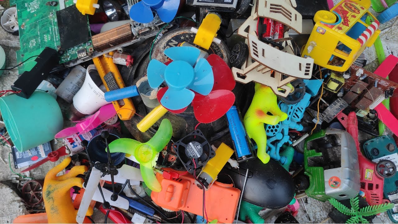 how to make awesome ideas from scrap / breaking and opening toys /dcmotor fan / dc motor project