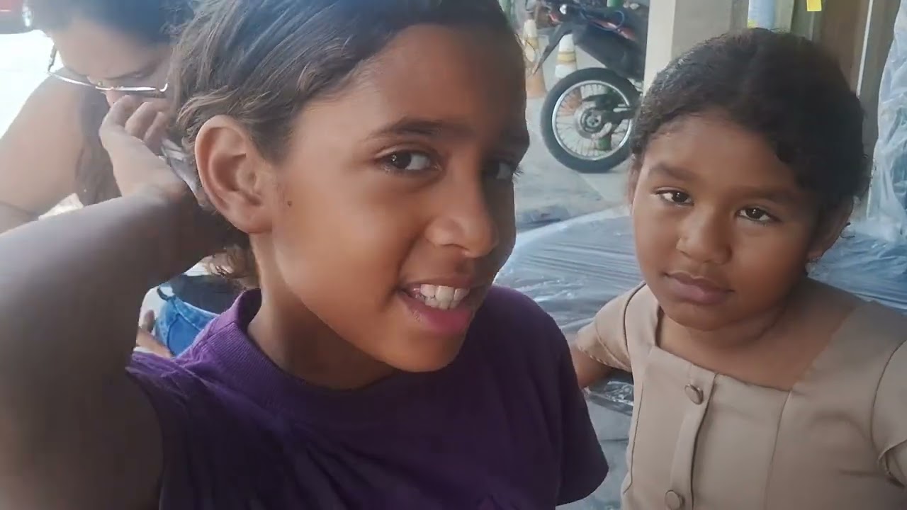 Fomos comprar nossos materiais escolar.