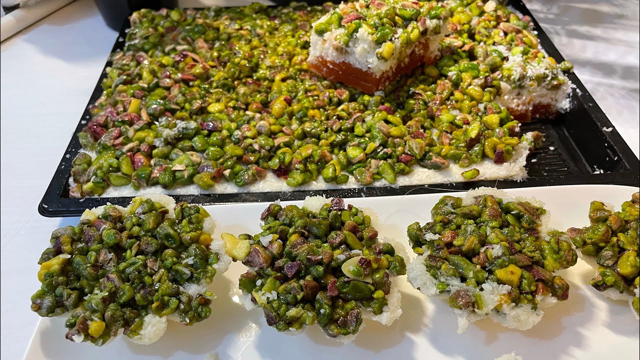 طريقة تحضير حلوة لذيذة بقمر الدين وجوز الهند والفستق من مطبخ البنوتات