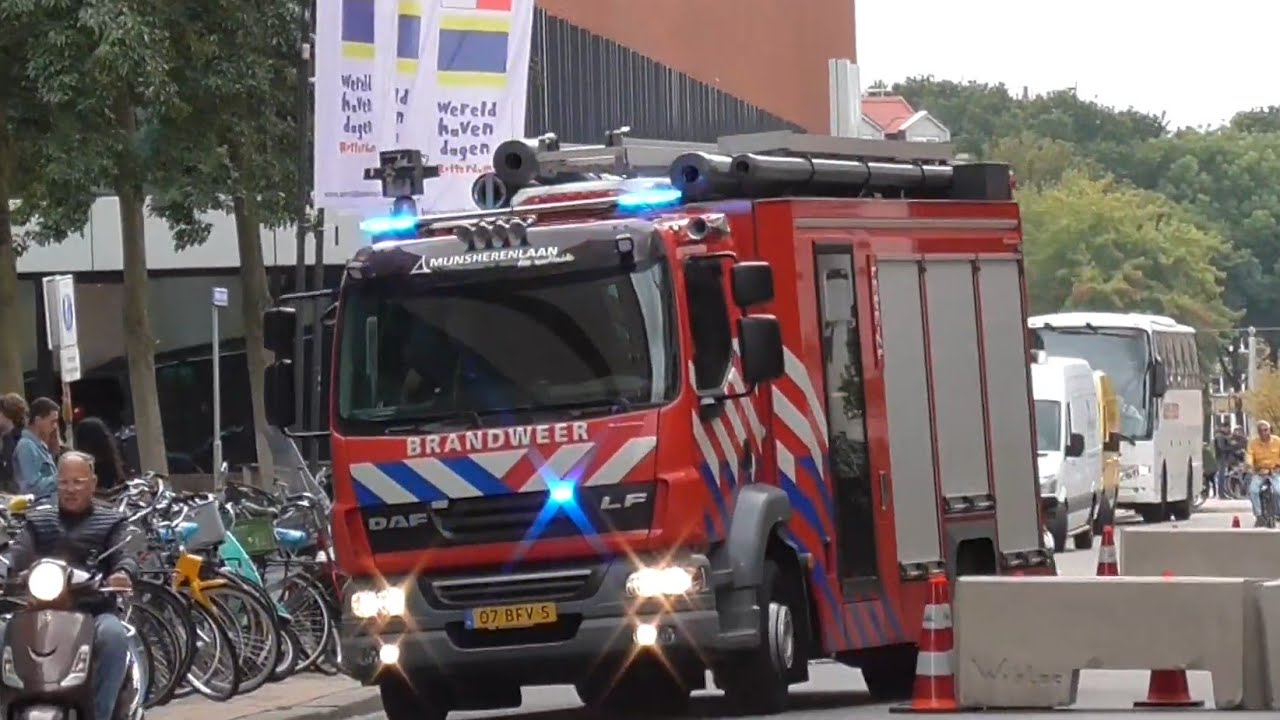 [PRIO 1] Brandweer TS 17-3431 Mijnsherenlaan met spoed naar OMS vanaf WereldHavenDagen in Rotterdam