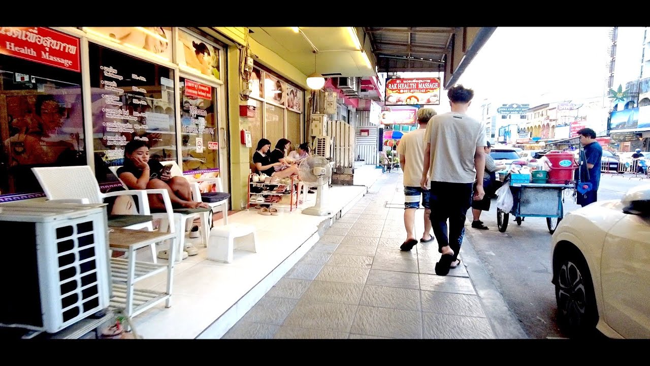【2025年6月パタヤ マッサージ通り セントラルパタヤロード周辺】Pattaya マッサージ タイゴーゴーバー massage Bar Pub nightlife カラオケバー 遊び方
