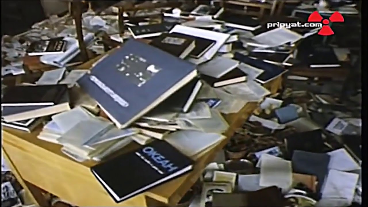 Припять Библиотека в дк энергетик сравнение Prypeć Biblioteka DK Energetyk porównanie lat 1987-2017