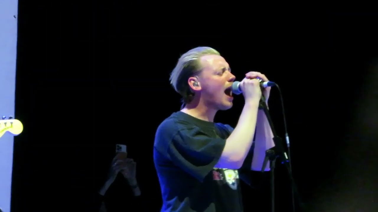 ONLY THE POETS - live in Amsterdam 02/04/2022 (AFAS Live, opening for Louis Tomlinson)