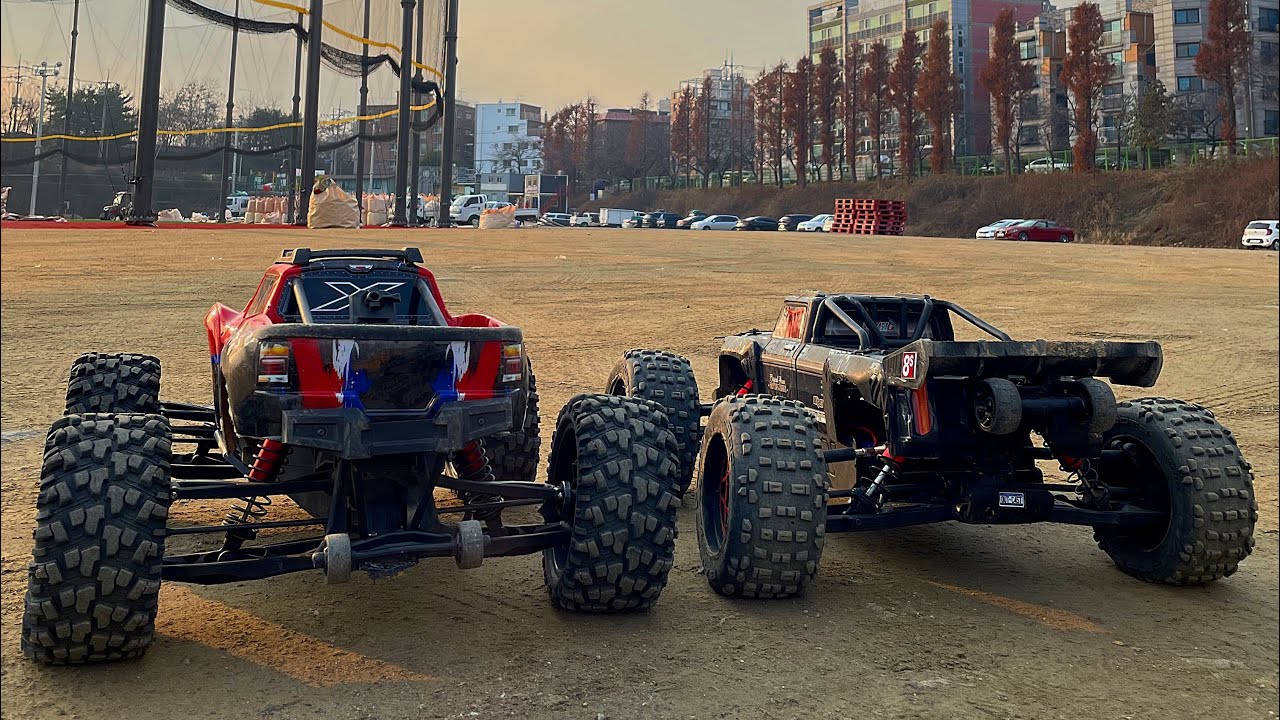 Traxxas Xmaxx vs. Arrma Outcast 8s EXB FULL SENDZ!!! Battle of the toughest 1/5 scales🚀🧨🏎️🤙