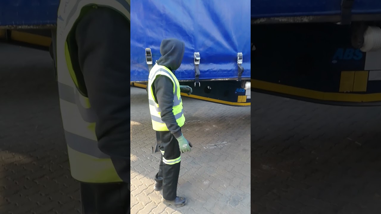 How to open 3 different Tautliner's curtains/tarps 🚛🇿🇦