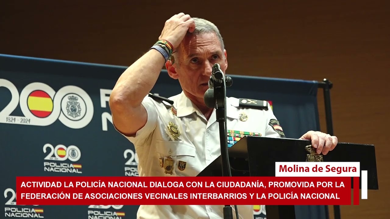 La Policía Nacional dialoga con la ciudadanía de Molina de Segura