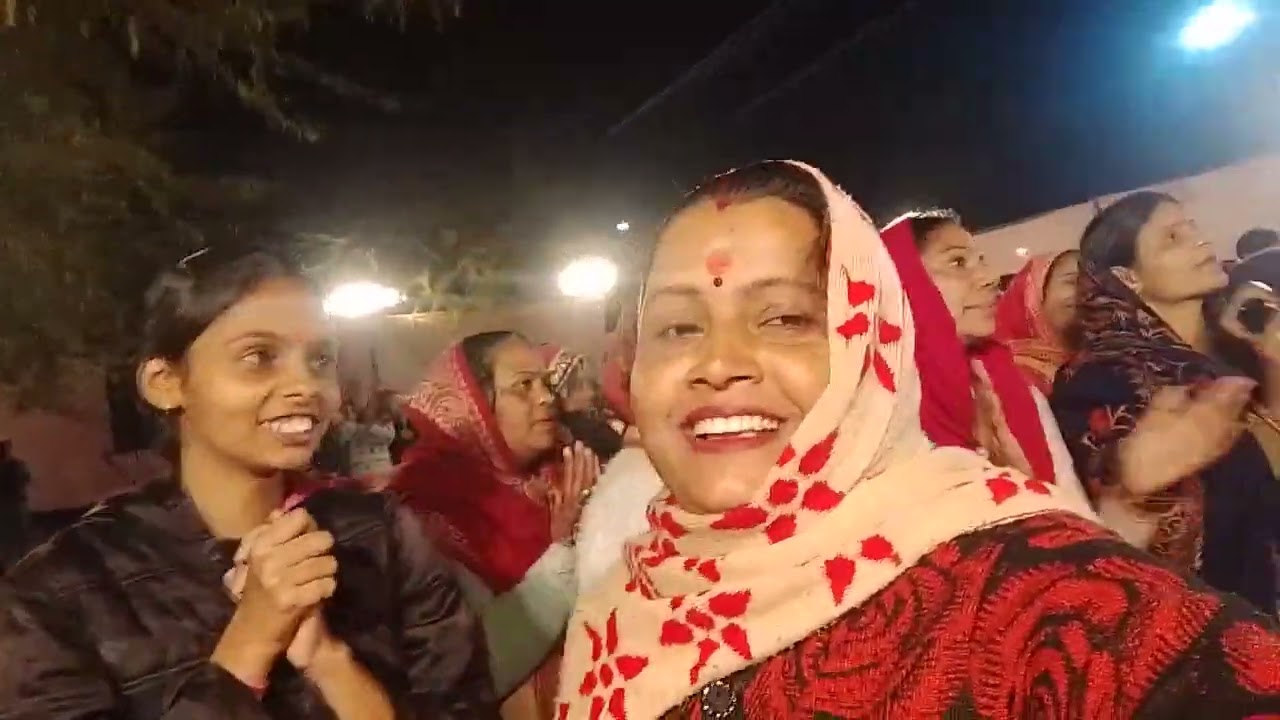Baba shyam ke kirtan me jhumte huye bhagat   sabhi Shyam premiyon ko Jai shree shyam like comment su