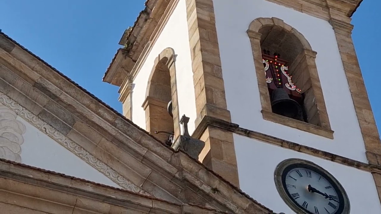 Dobres Fúnebres no Sino de São Miguel e Almas