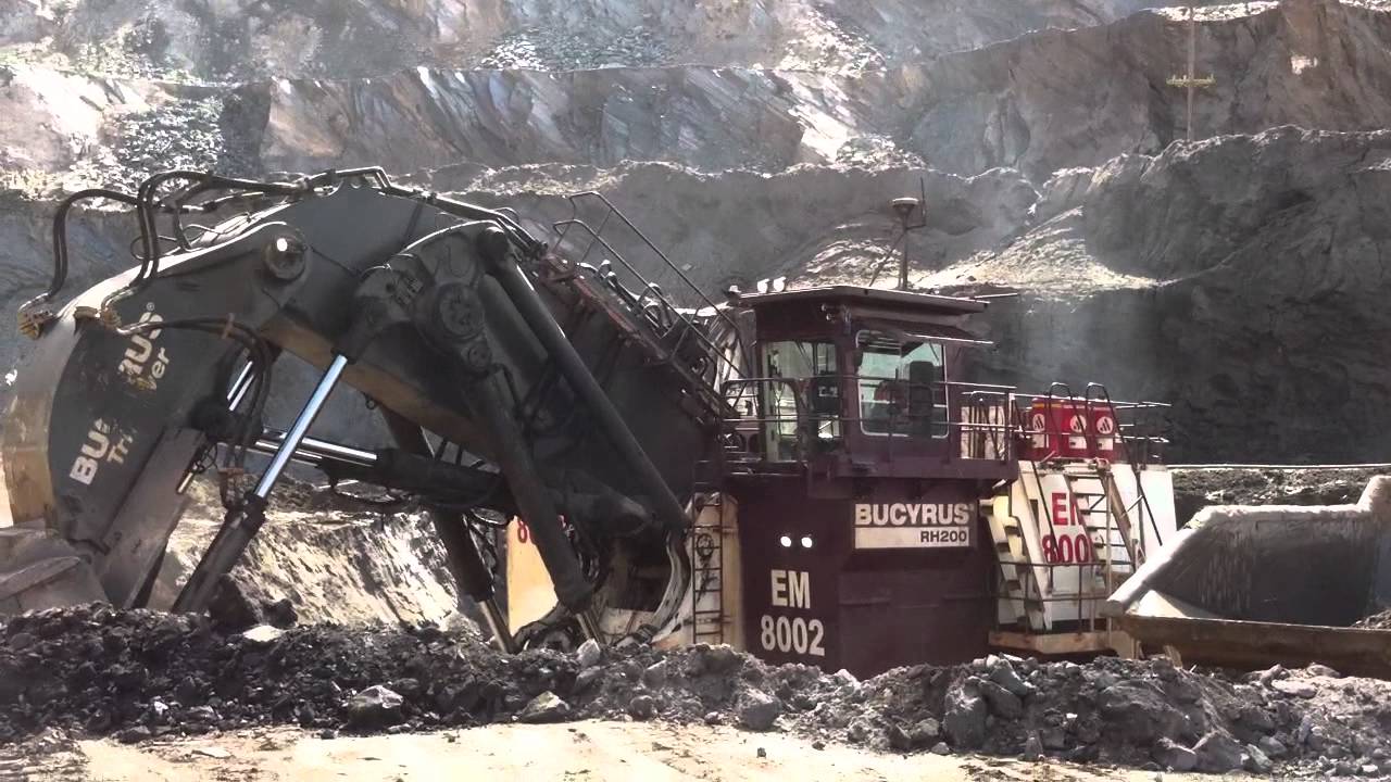 RH200 Mining Shovel