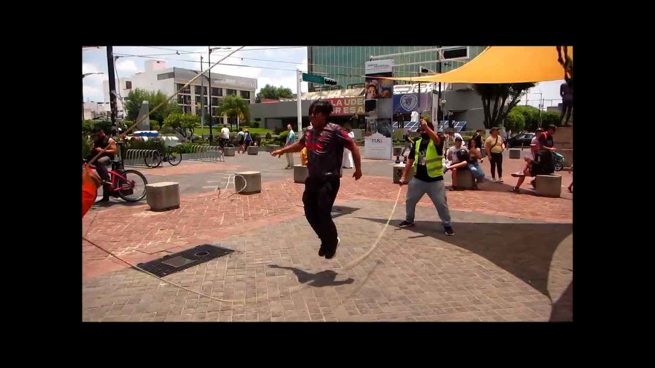 Salto de Cuerda Grupal en Vía RecreActiva Guadalajara 