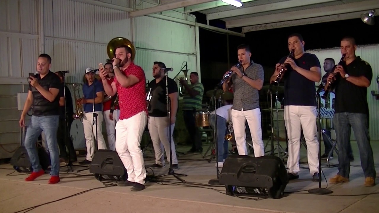 Banda La Alterada- De Phoenix Hasta Chicago (No le Saquen Ni Se Enreden) En Vivo