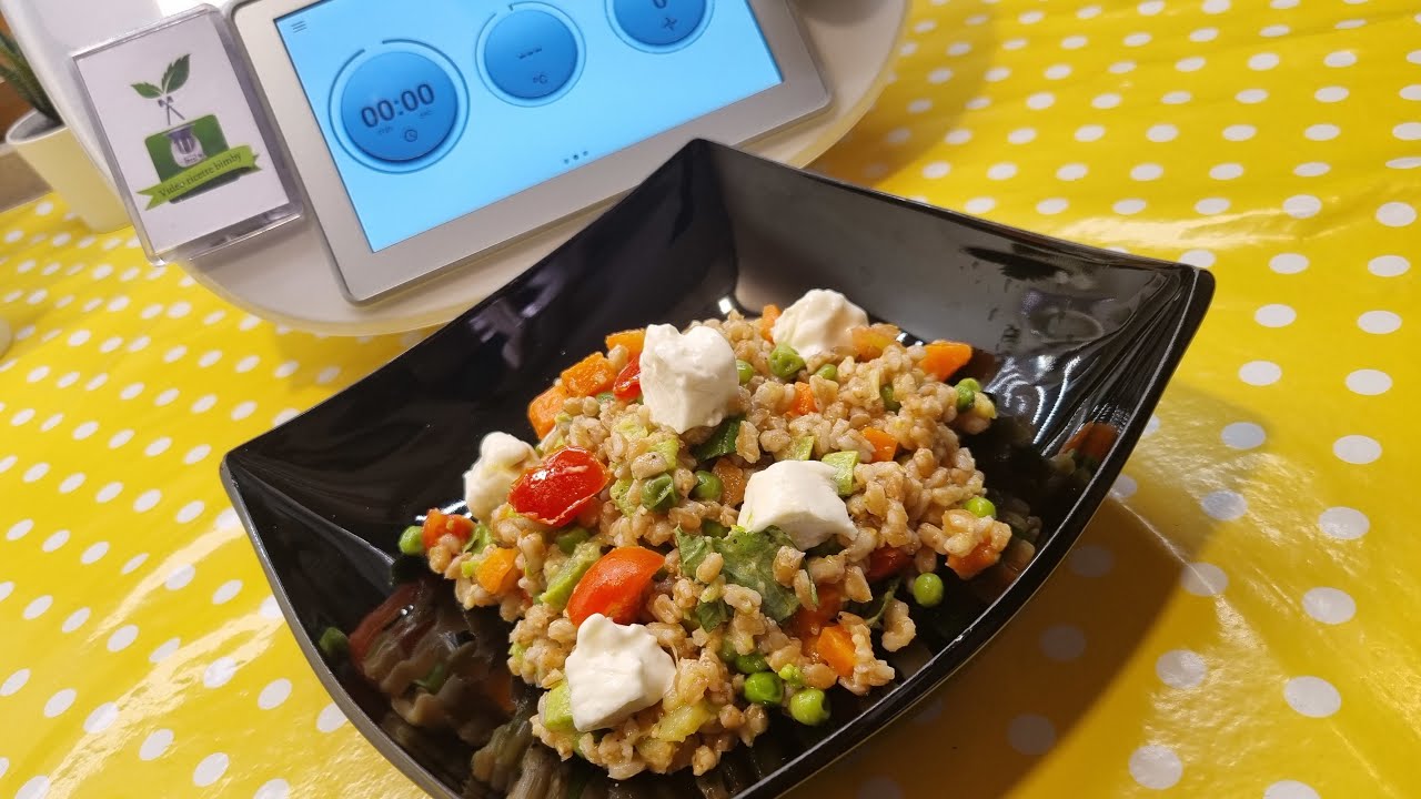 Insalata di farro con verdure e stracchino per bimby TM7 TM6 TM5 TM31 TM21