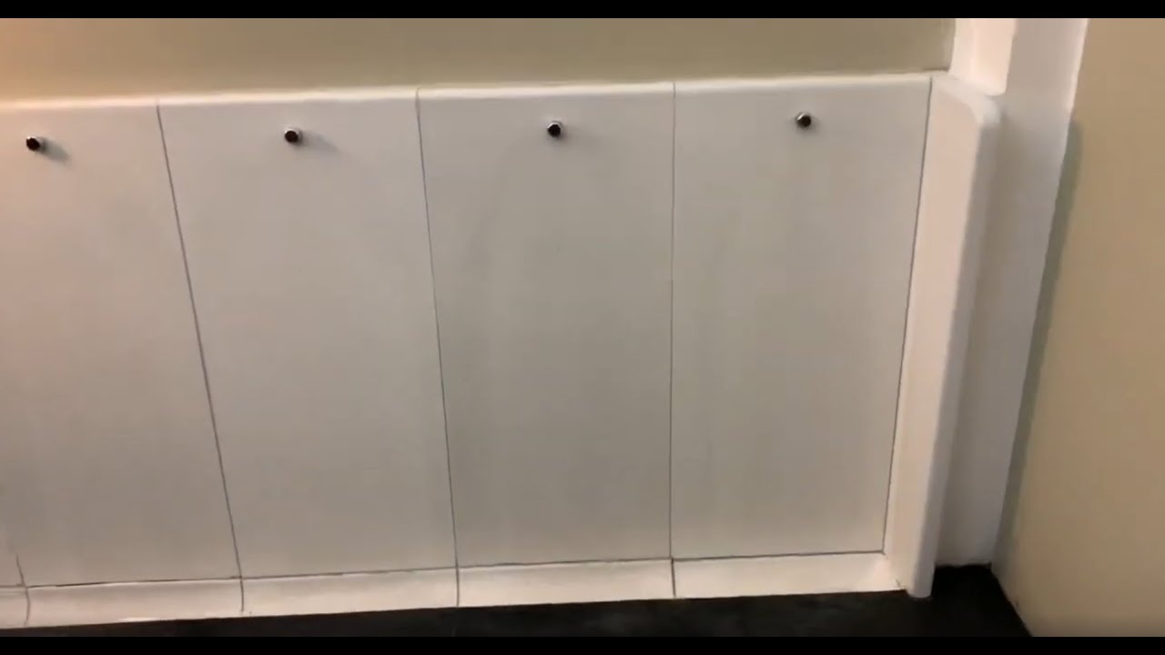 Group Peeing for Men. Trough Peeing!!! Most Toilets in UK. DONT GET WET! - London UK - ECTV